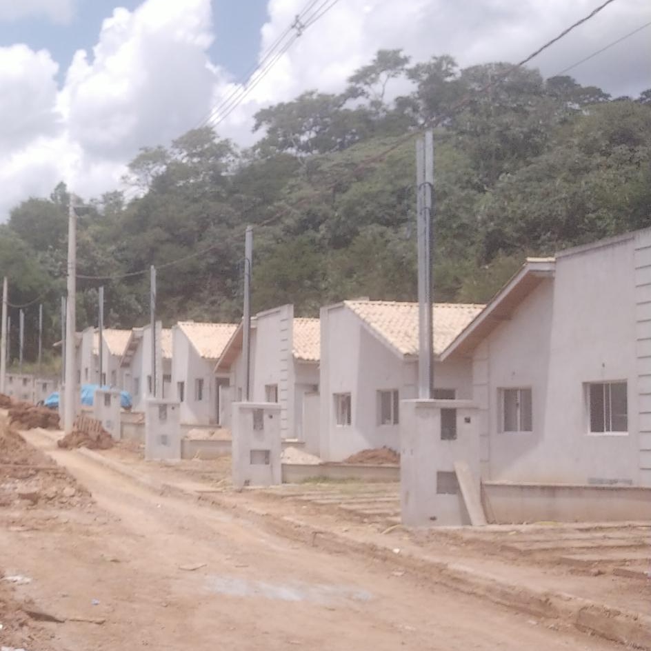 RUA DE TERRA JKO.jpeg